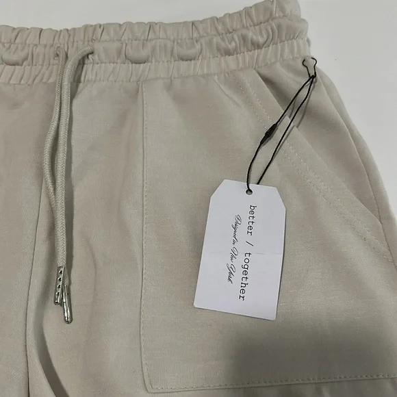 NWT Better Together Beige Women's Lounge Shorts Size M - Picture 3 of 8